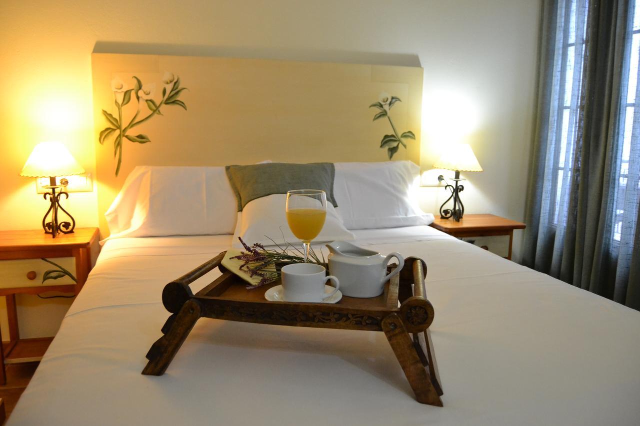 Hostal Toribio Galaroza Extérieur photo