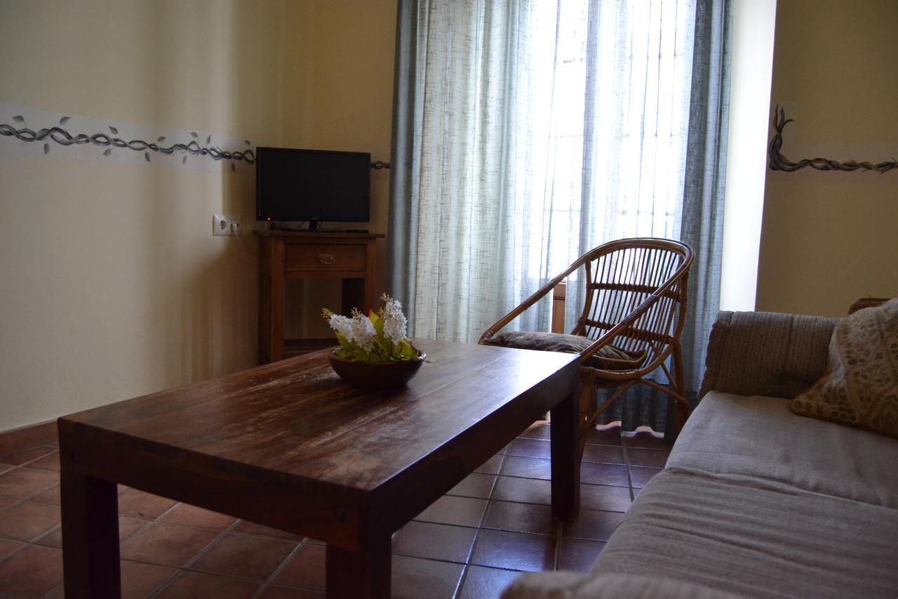 Hostal Toribio Galaroza Extérieur photo