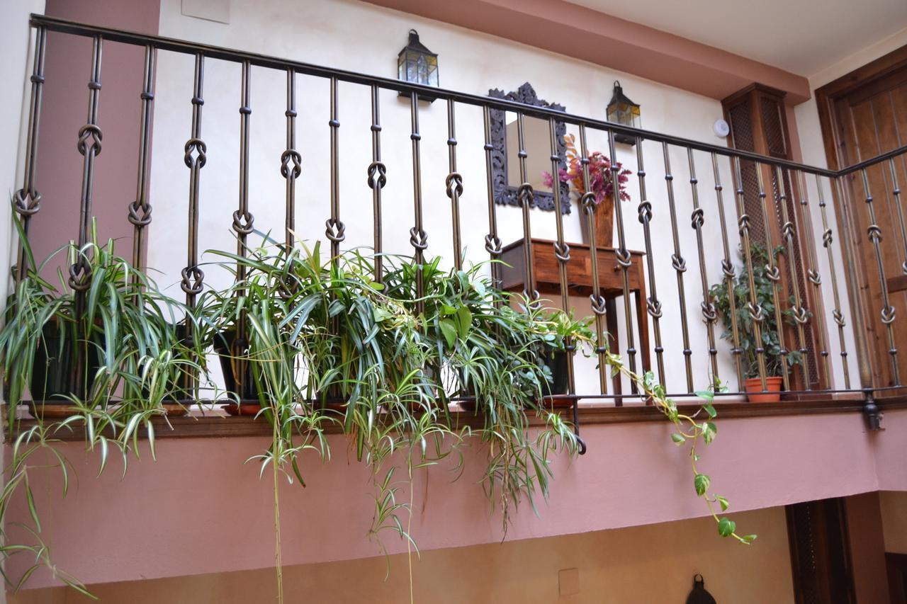 Hostal Toribio Galaroza Extérieur photo